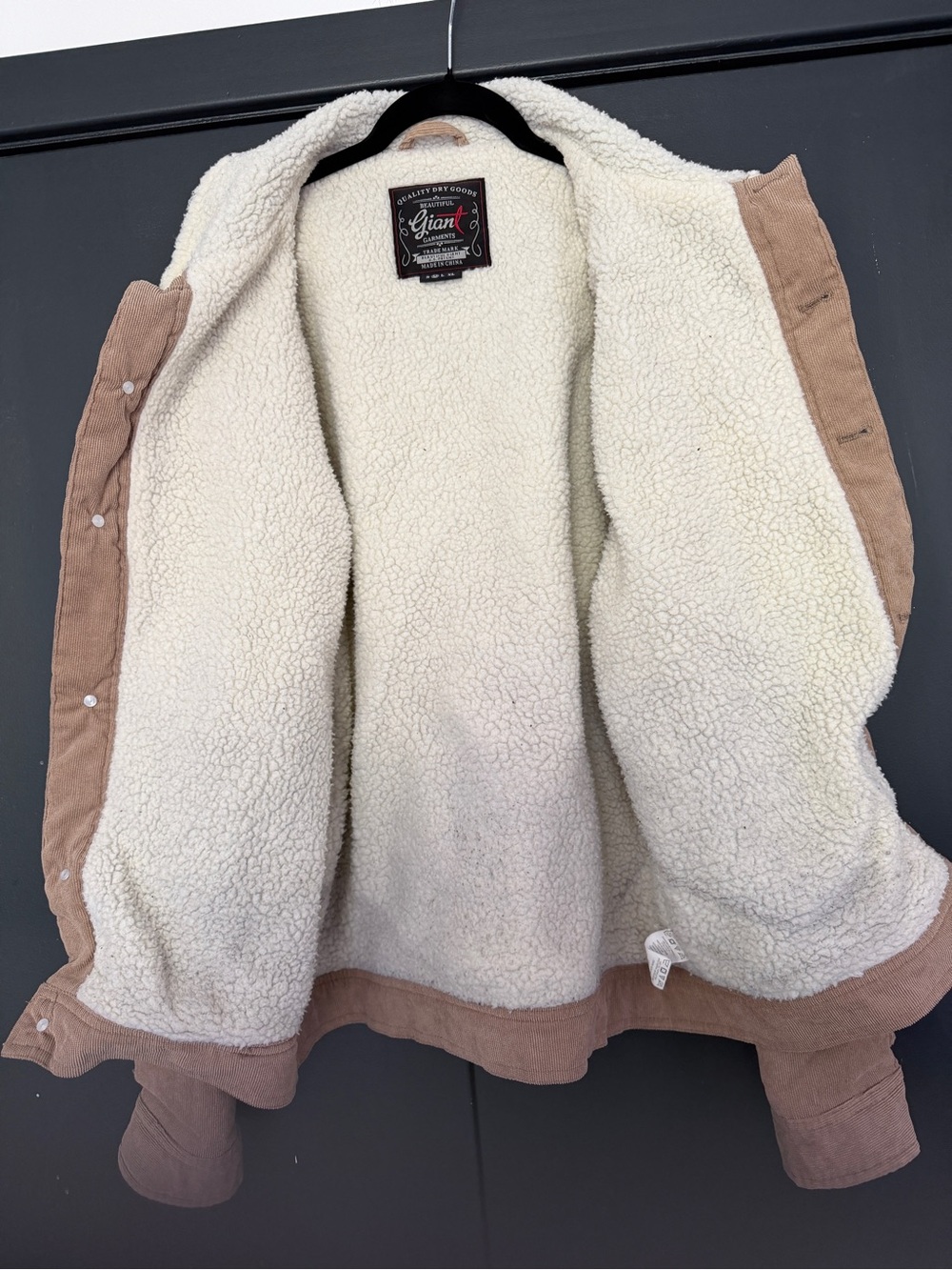 Beautiful Giant Sherpa Trucker Jacket - Picture 4 of 5